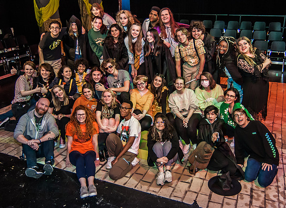 +221108-1958 PUFFS Cast & Crew PHOTO (46+