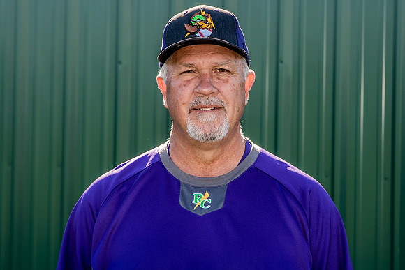 ++200207-0412 GuySimmons, HeadCoach