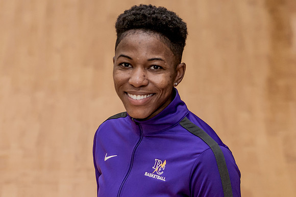 +20191025-9914 EricaWhite-HeadCoach