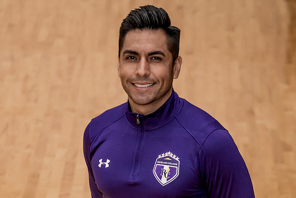 20191029-0093 AlbertRodriguez,AsstCoach